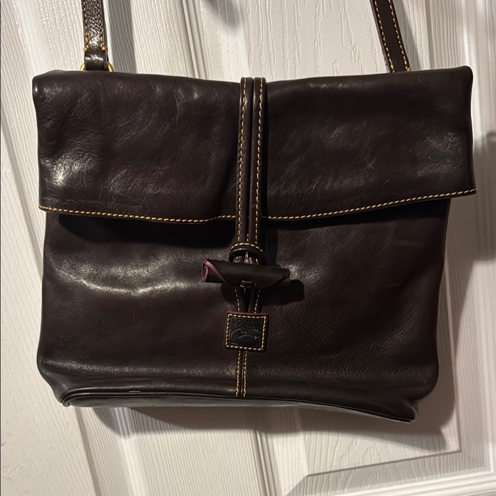 Dooney and bourke Elegant Brown Leather Bag